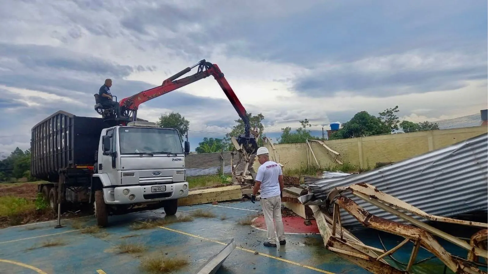 Começa obra de reconstrução de escola tingida por ciclone em Camaquã