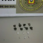 Traficante é preso com maconha, crack e cocaína em Canguçu