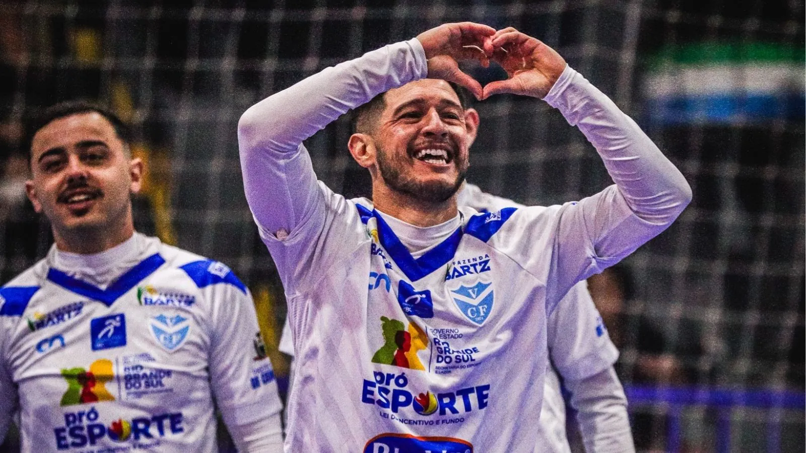 Vélez Camaquã vence e assume a 9ª colocação na LNF