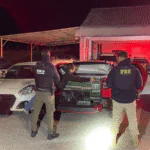 PRF prende quatro uruguaios com caminhonete carregada com cigarros contrabandeados em Bagé