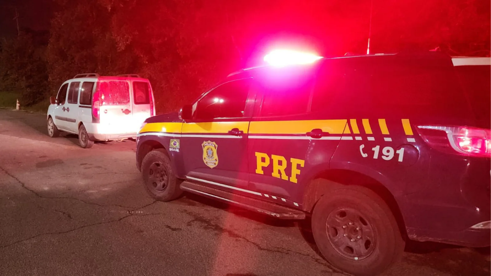 PRF apreende Doblò com 732 multas e mais de R$ 237 mil em débitos