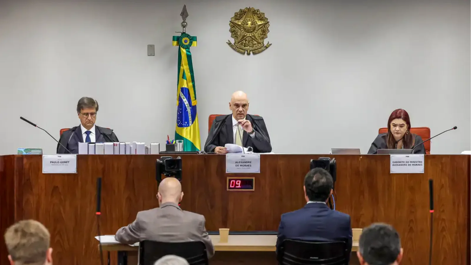 Moraes inicia interrogatório de Bolsonaro na ação da trama golpista