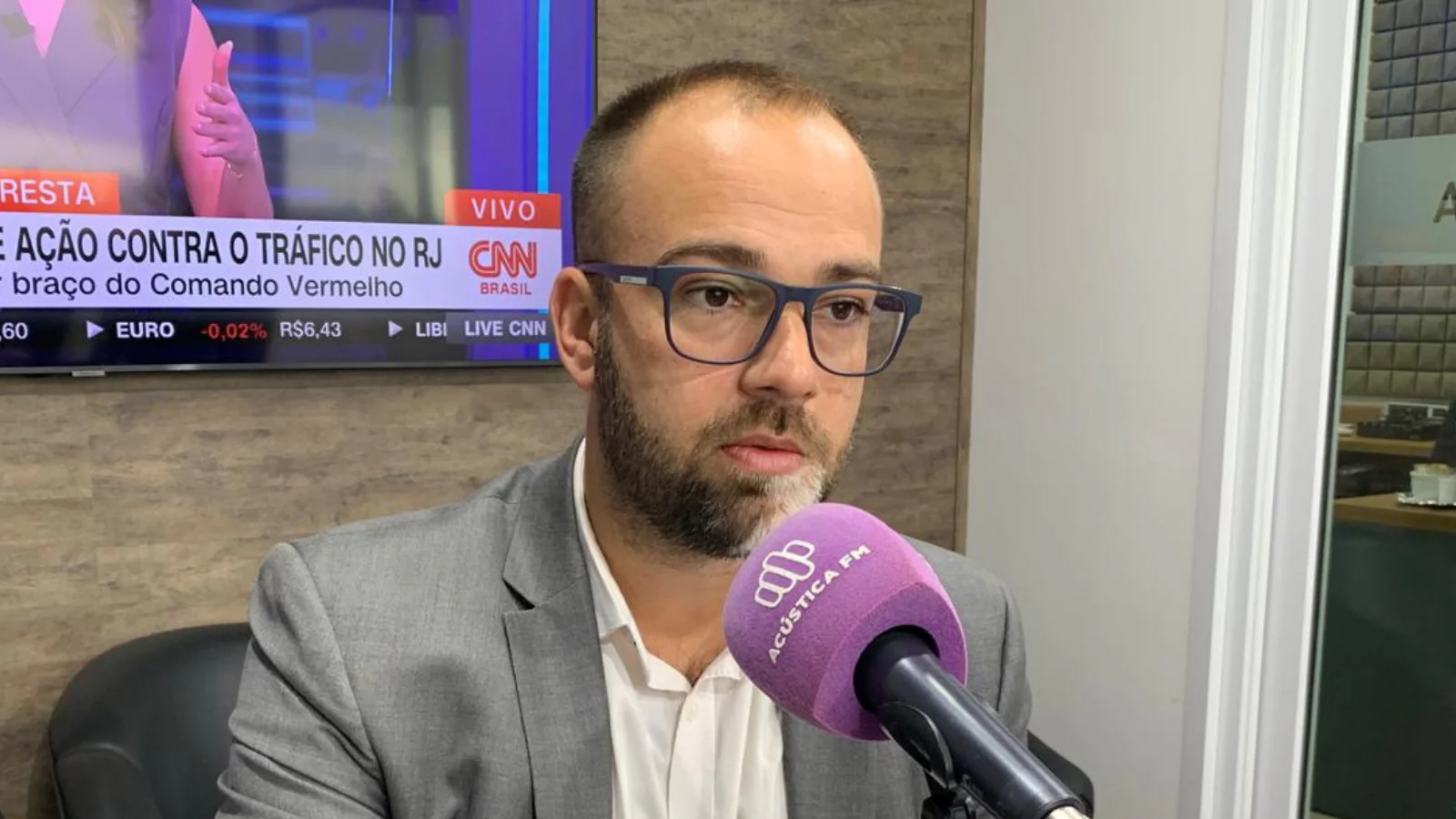 Novas tecnologias auxiliam no tratamento do inchaço da próstata, explica urologista