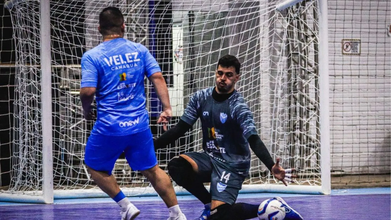 Vélez Camaquã enfrenta o São Lourenço pela LNF