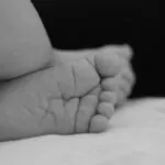 Preso homem que agrediu criança pensando ser um bebê reborn