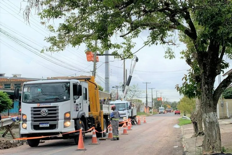 Seis mil clientes seguem sem energia elétrica após passagem do ciclone Biguá