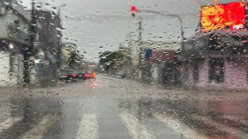 Defeda Civil emite alerta para chuva com descargas elétricas no RS