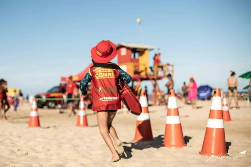 Corpo de Bombeiros promove edição do programa Guarda-Vidas Mirim na Costa Doce