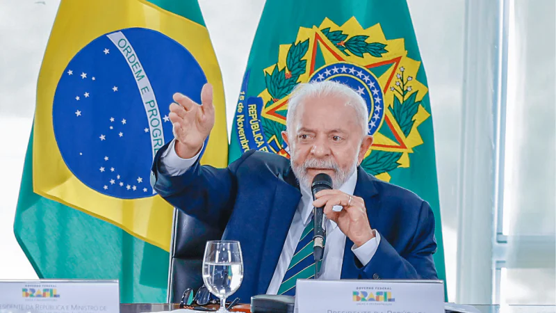 Lula acompanha assinatura de contrato de construção de navios em Rio Grande