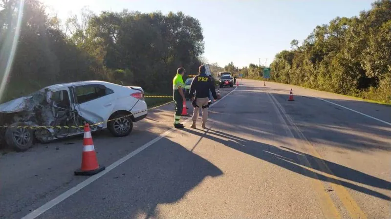 Canguçu: acidente entre carro e caminhão na BR-392 termina em óbito. Foto: PRF/Divulgação