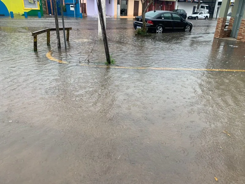 Camaquã enfrenta novos alagamentos após fortes chuvas