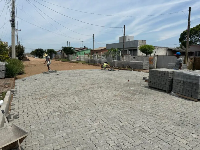 Obras de calçamento avançam no bairro Olaria em Camaquã. Foto: Divulgação | Prefeitura de Camaquã