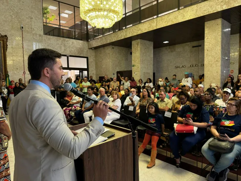 Grande Expediente em homenagem às cozinhas solidárias lota galerias da Assembleia Legislativa