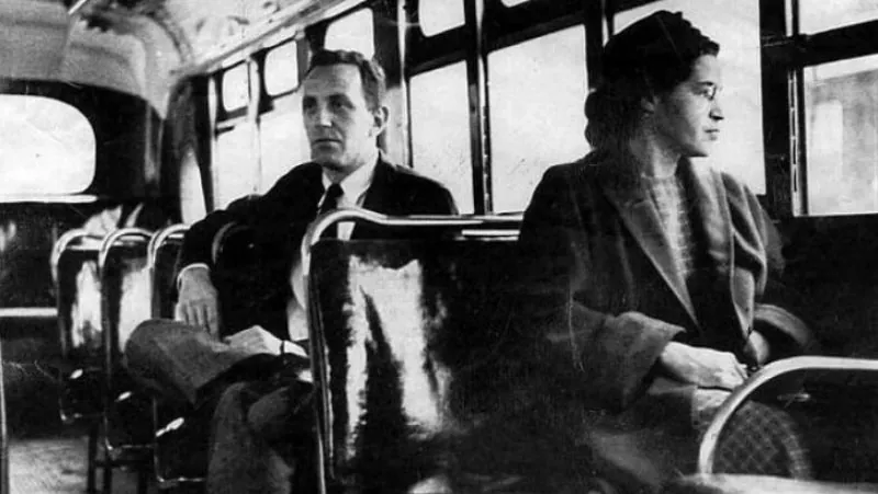 Hoje na história – 13 de novembro – Ataques em Paris e fim da segregação racial nos ônibus dos EUA