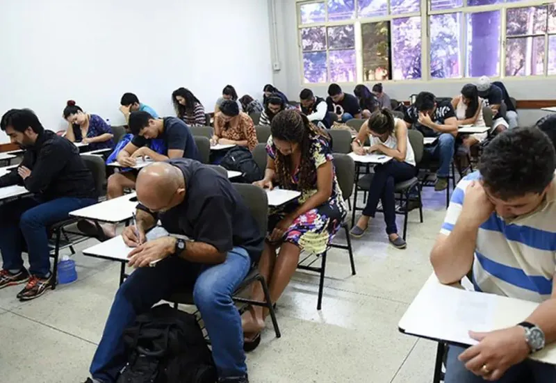 Inscrições abertas para Educação de Jovens e Adultos 2025 em Arambaré