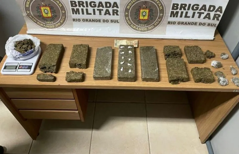 Mulher é presa com mais de 3 kg de maconha em Camaquã